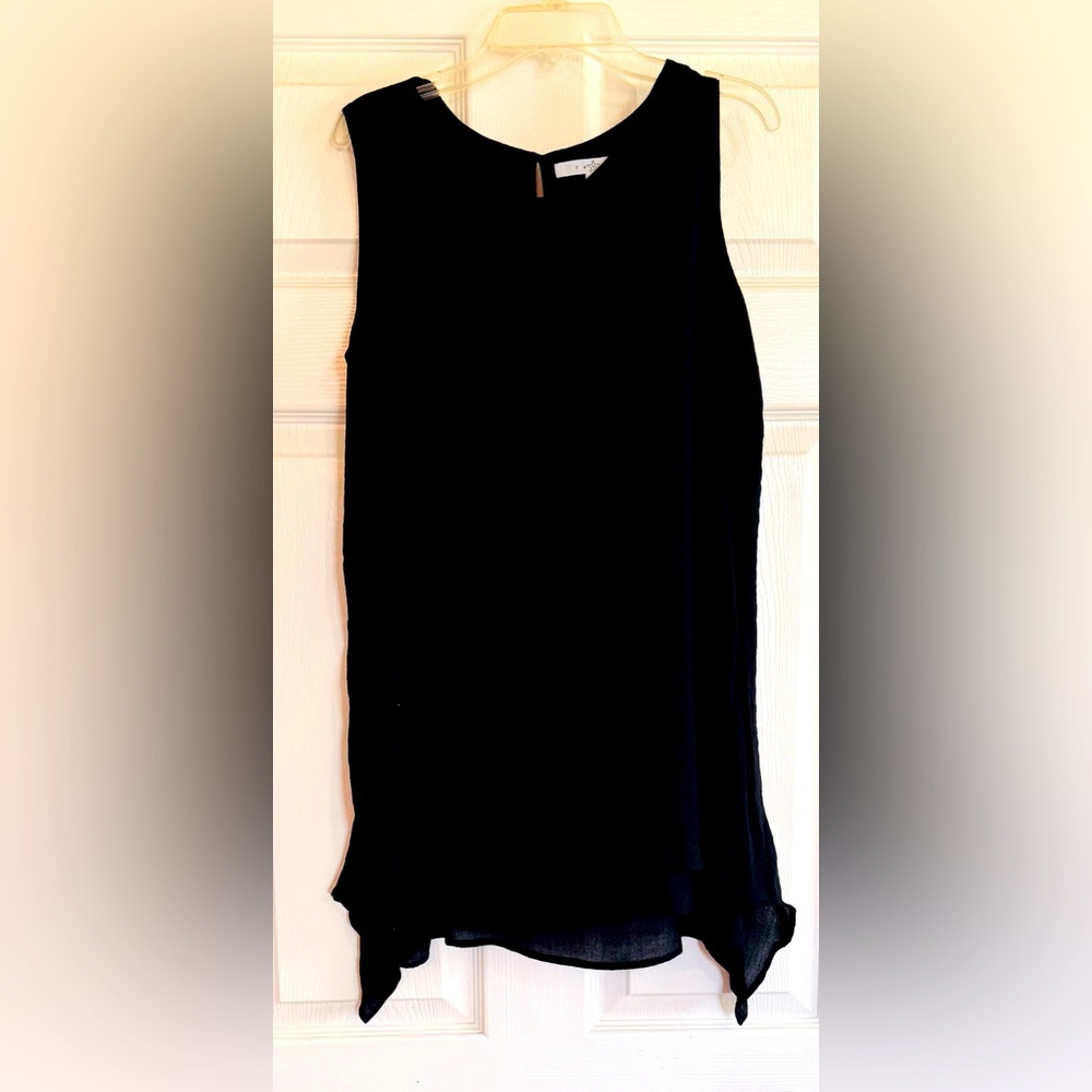 FEVER Tunic Black  Flowy MEDIUM Top